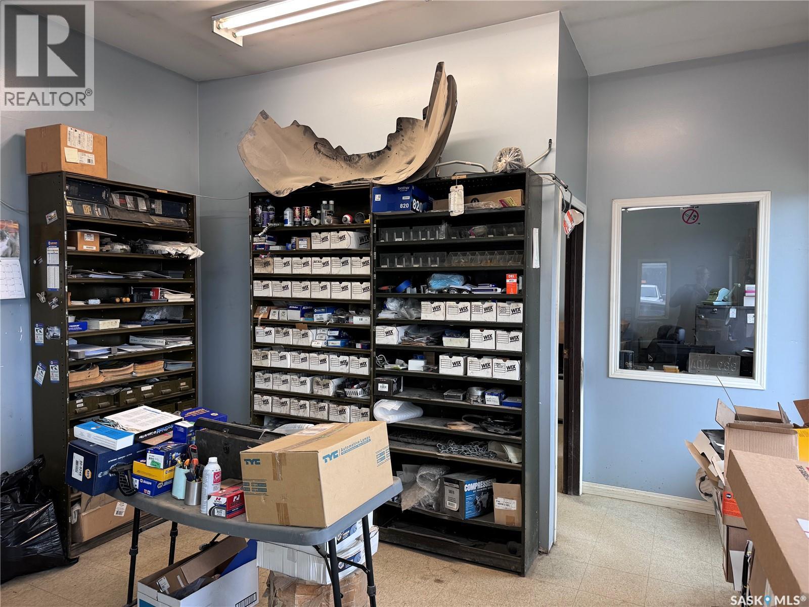 111 South Service ROAD - Photo 4 of 14, Wynyard, Saskatchewan