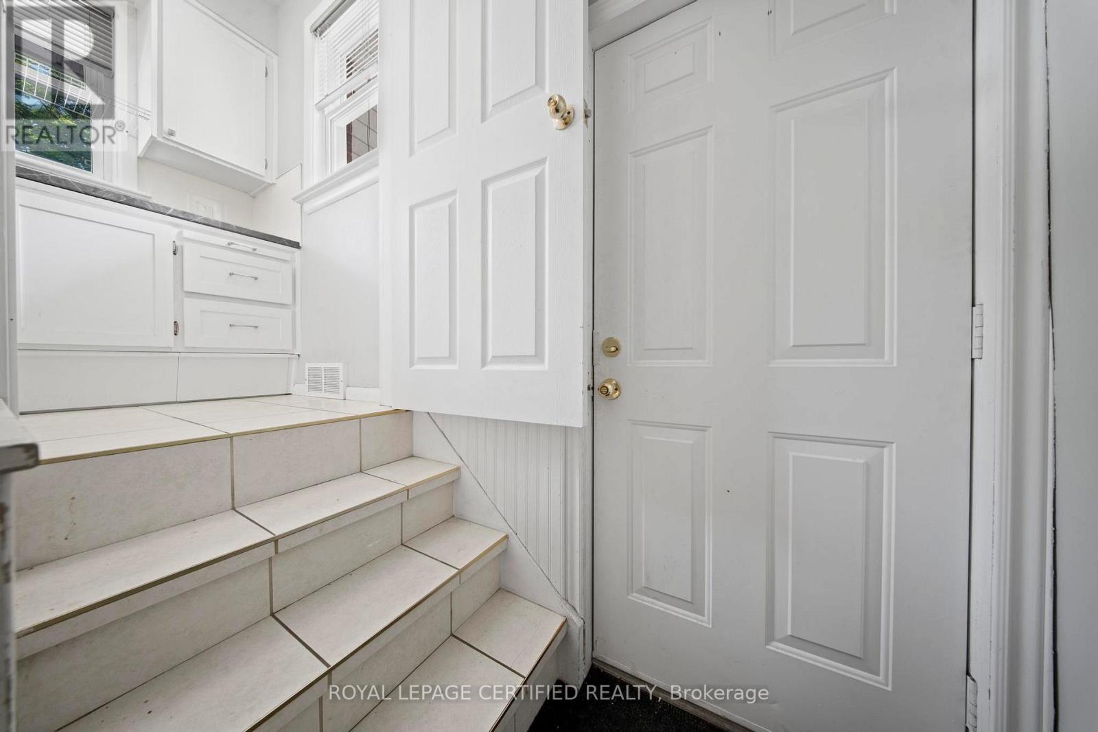 2504 ASKIN AVENUE - 17