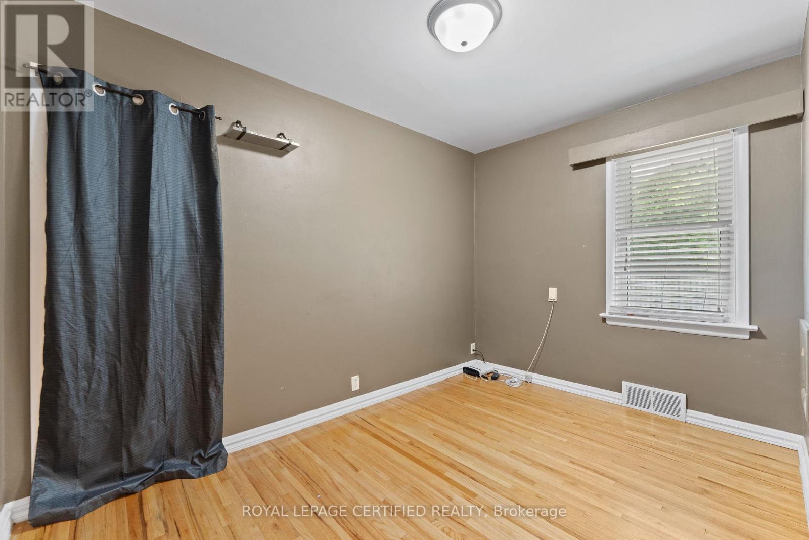 2504 ASKIN AVENUE - 20