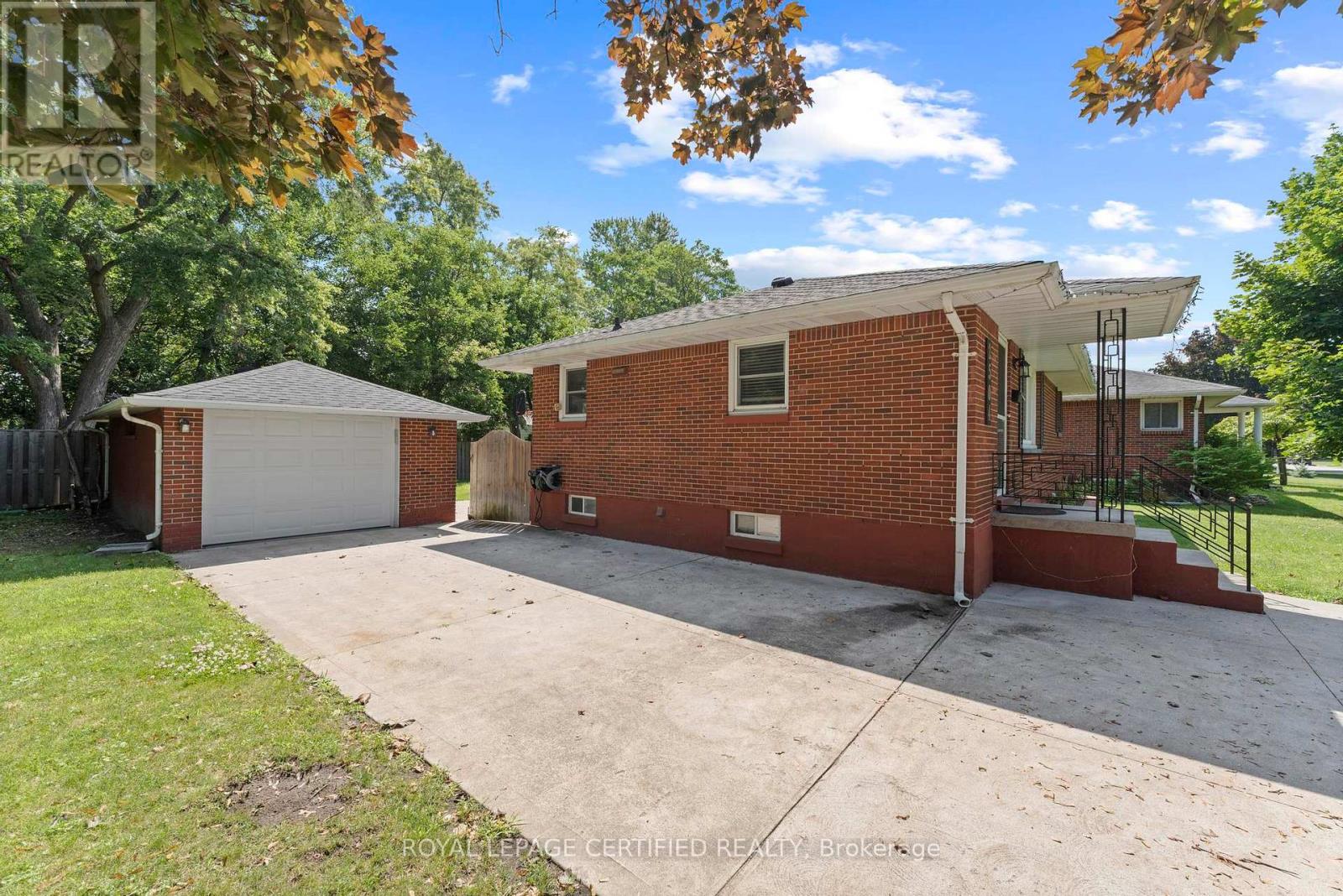 2504 ASKIN AVENUE - 3