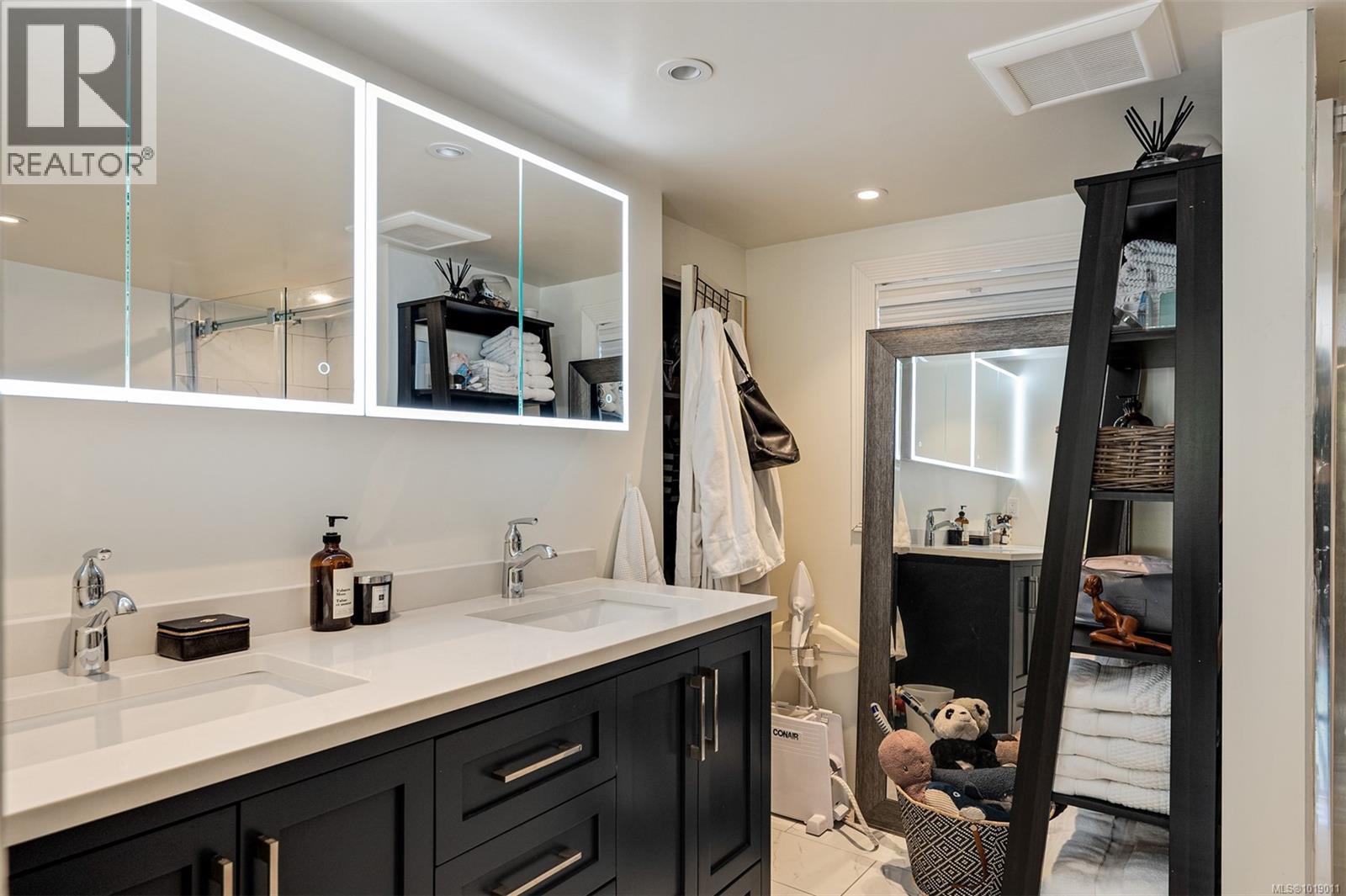 1141 Fort St, Victoria