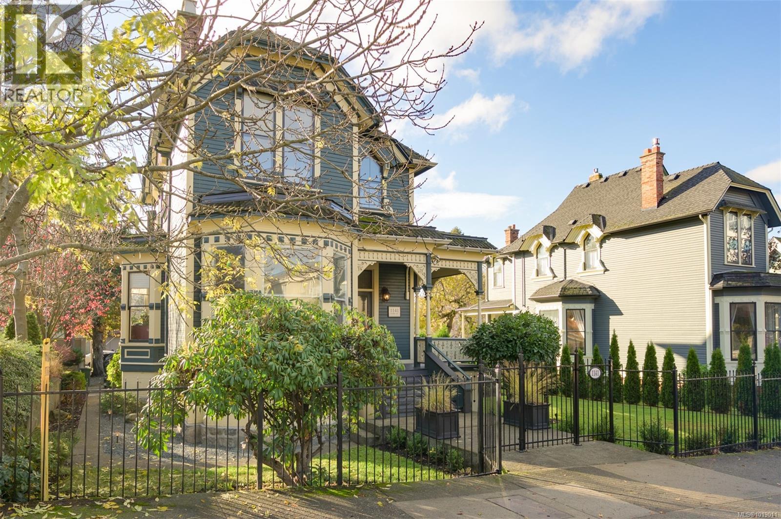 1141 Fort St, Victoria