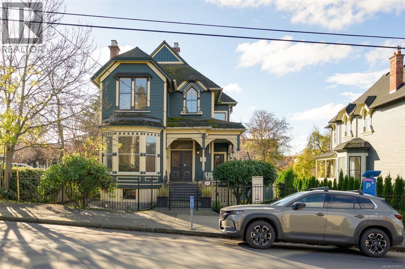 1141 Fort St, Victoria