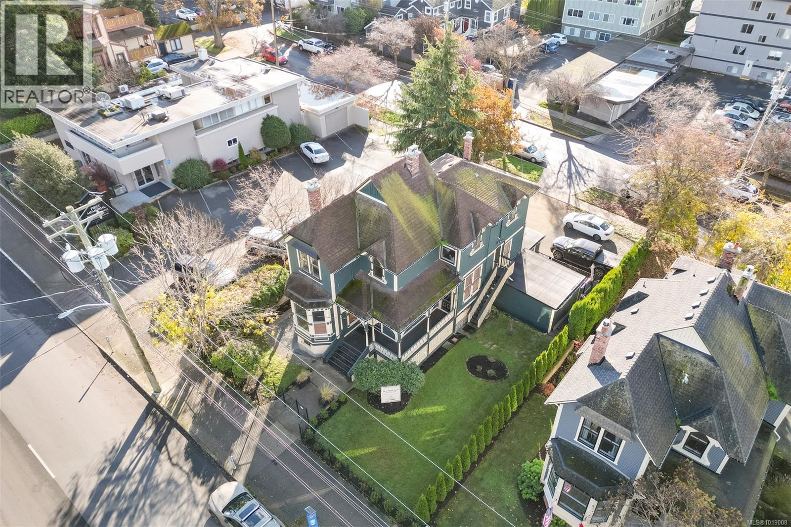  1141 Fort Street, Victoria