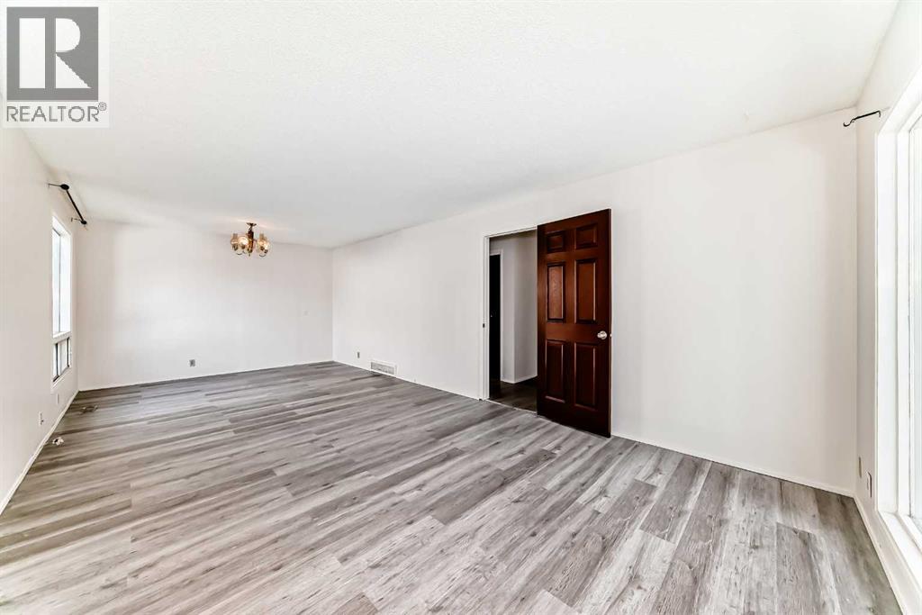 Single Family House 4 Level for Sale in  Beddington Circle NE Beddington Heights Calgary 