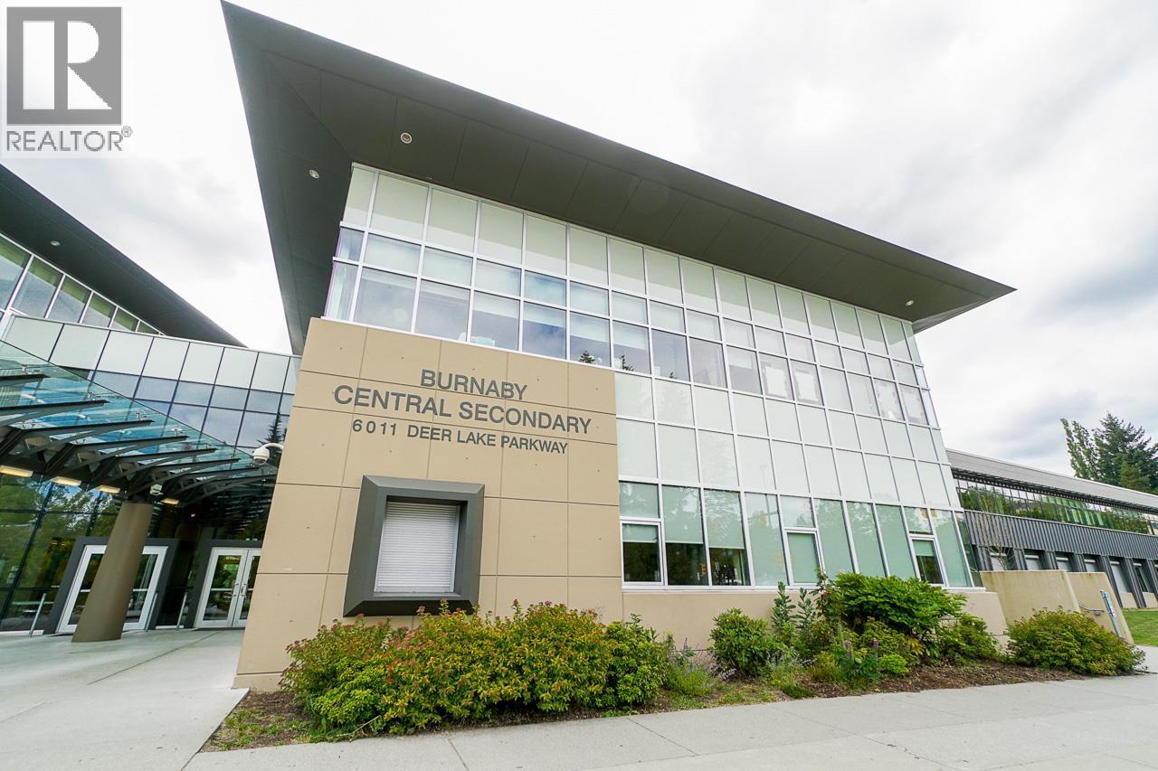 5853 MAYVIEW CIRCLE, Burnaby