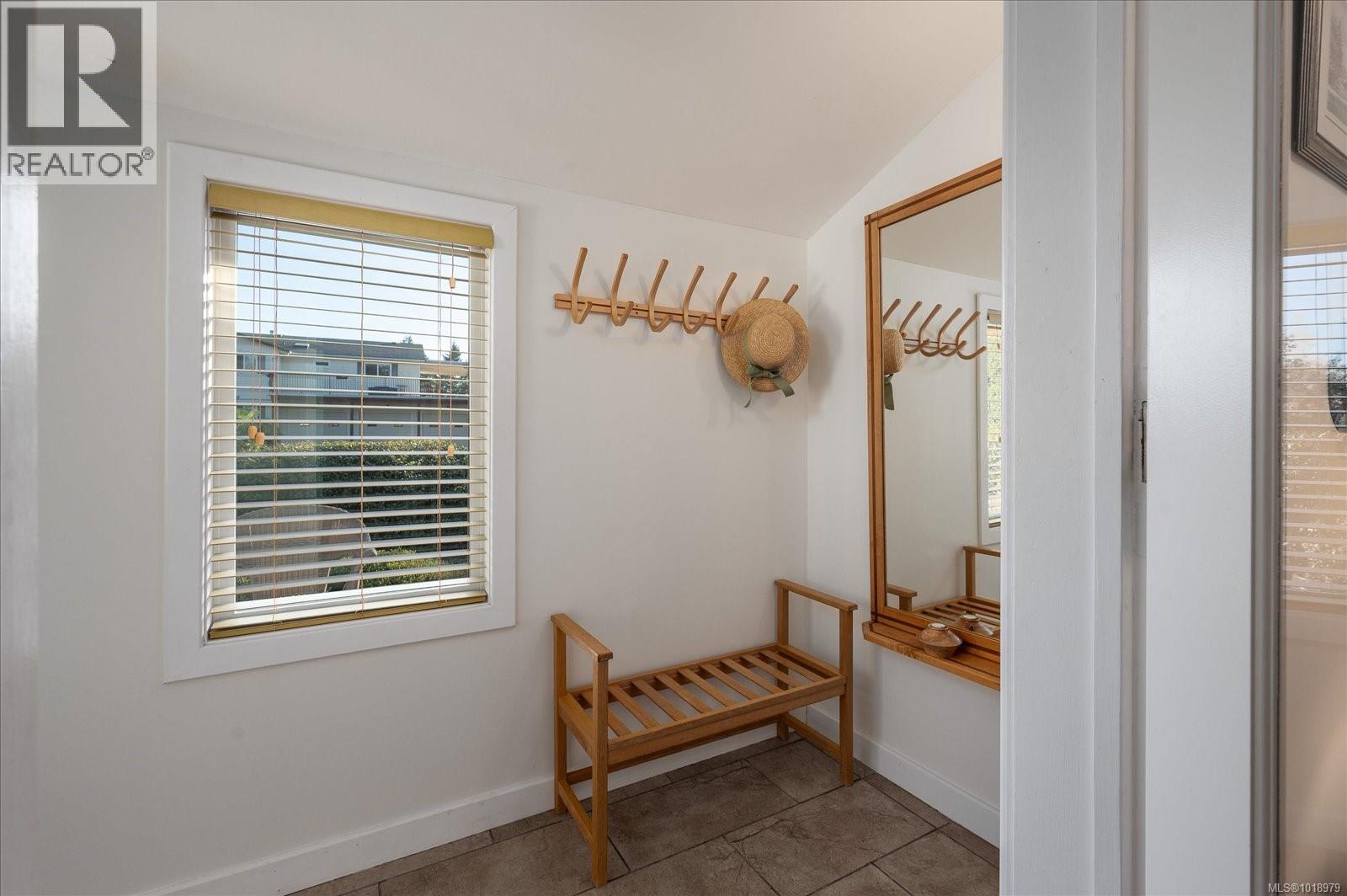 498 DALMATIAN Dr, Parksville