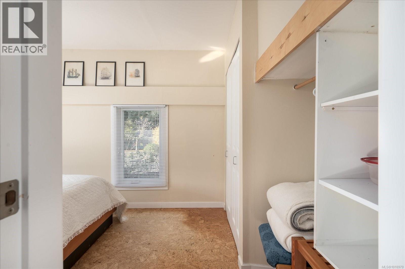 498 DALMATIAN Dr, Parksville