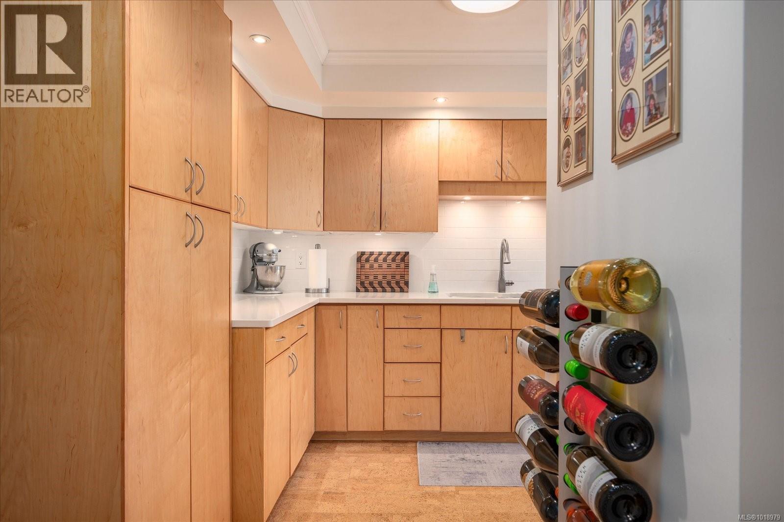 498 DALMATIAN Dr, Parksville