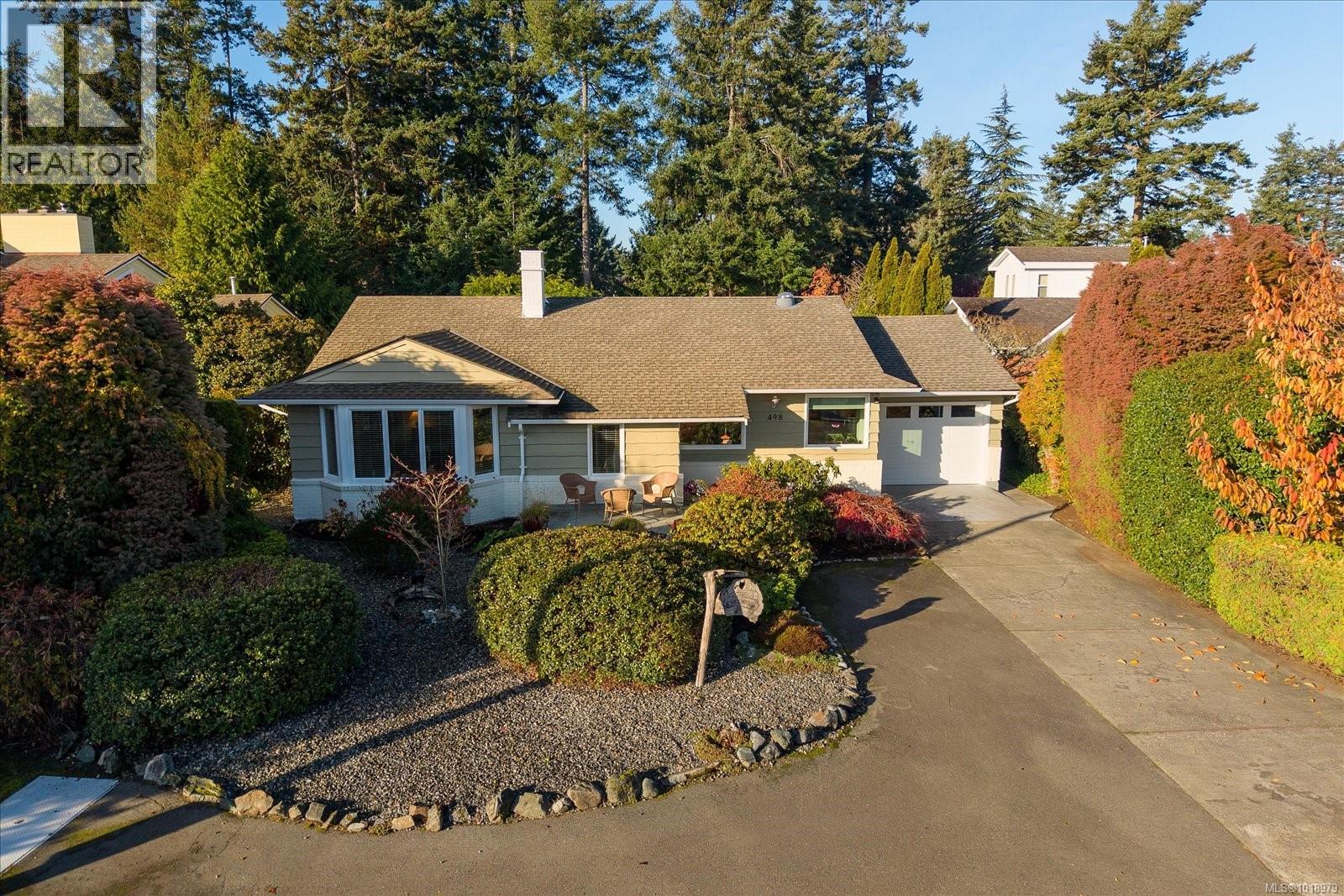 498 DALMATIAN Dr, Parksville