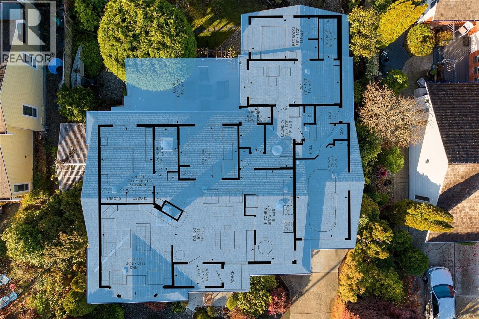 498 DALMATIAN Dr, Parksville