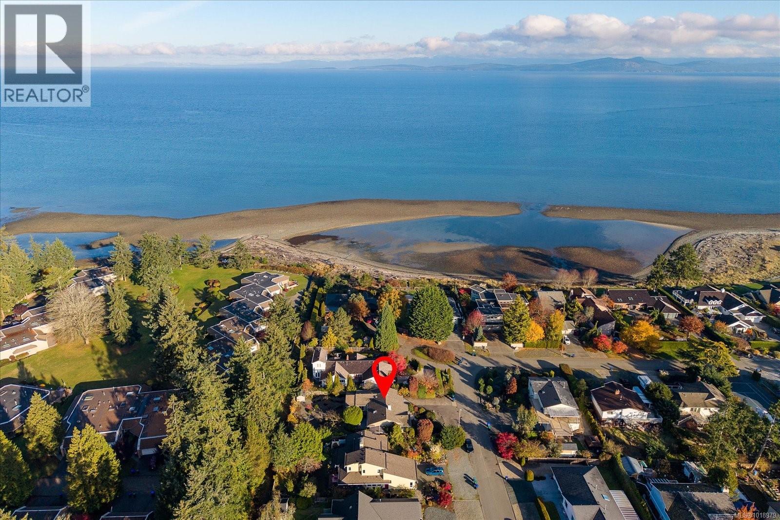 498 DALMATIAN Dr, Parksville