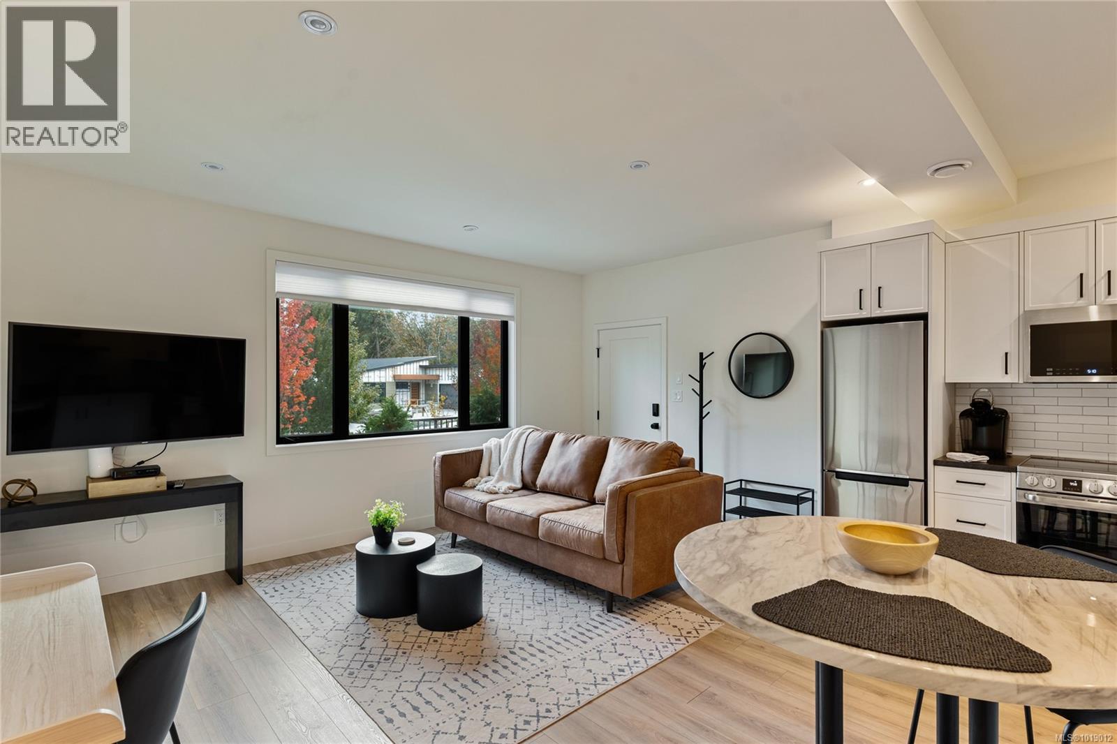 640 Medalist Ave, Colwood