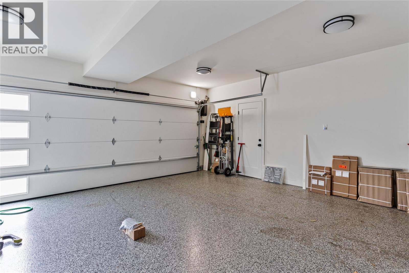 640 Medalist Ave, Colwood