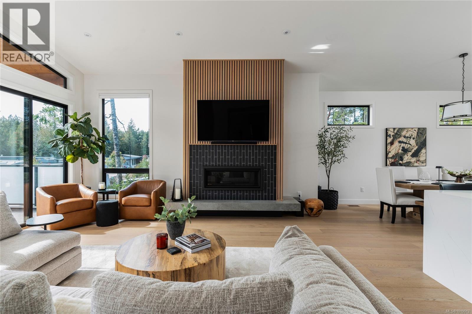 640 Medalist Ave, Colwood