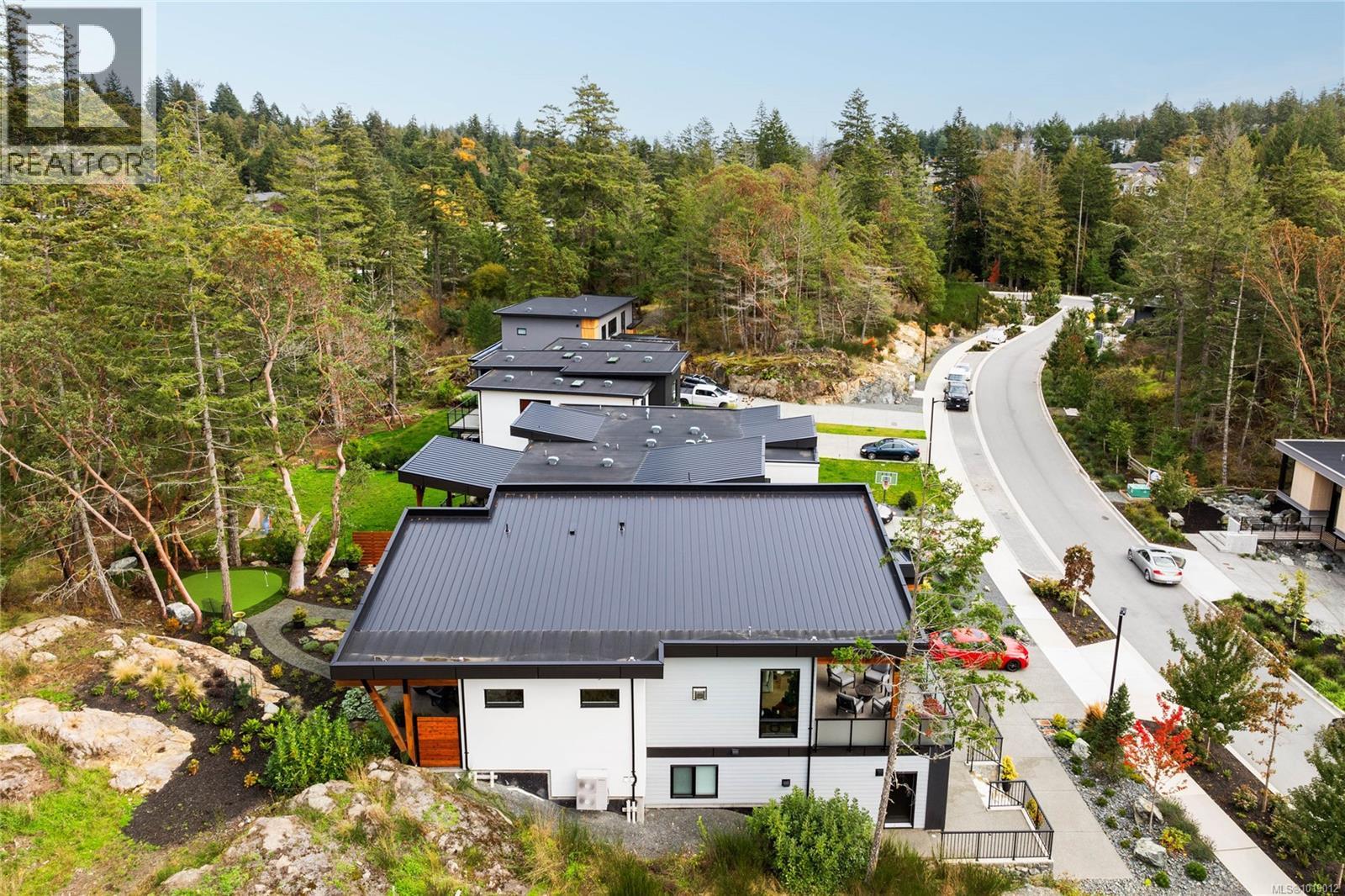 640 Medalist Ave, Colwood