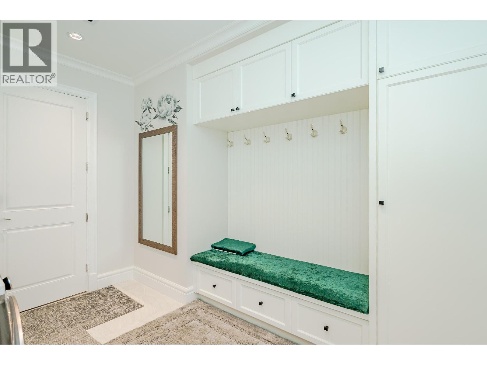 9491 DESMOND ROAD, Richmond