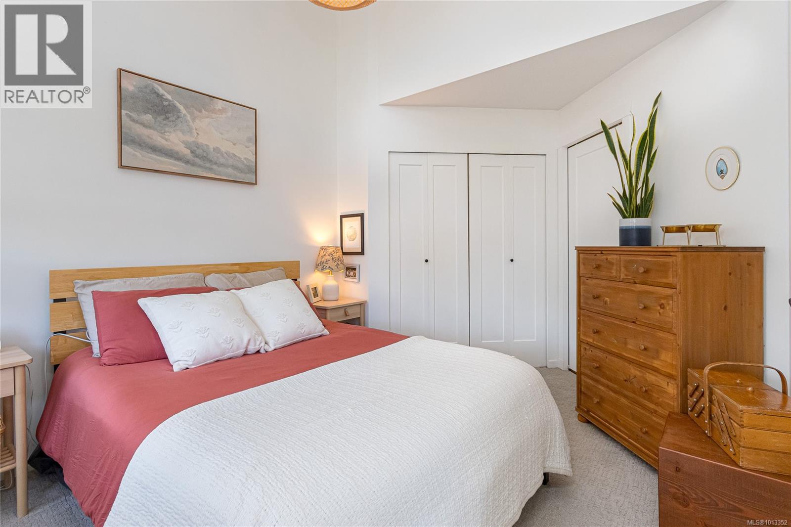 410 2560 Wark Street, Victoria