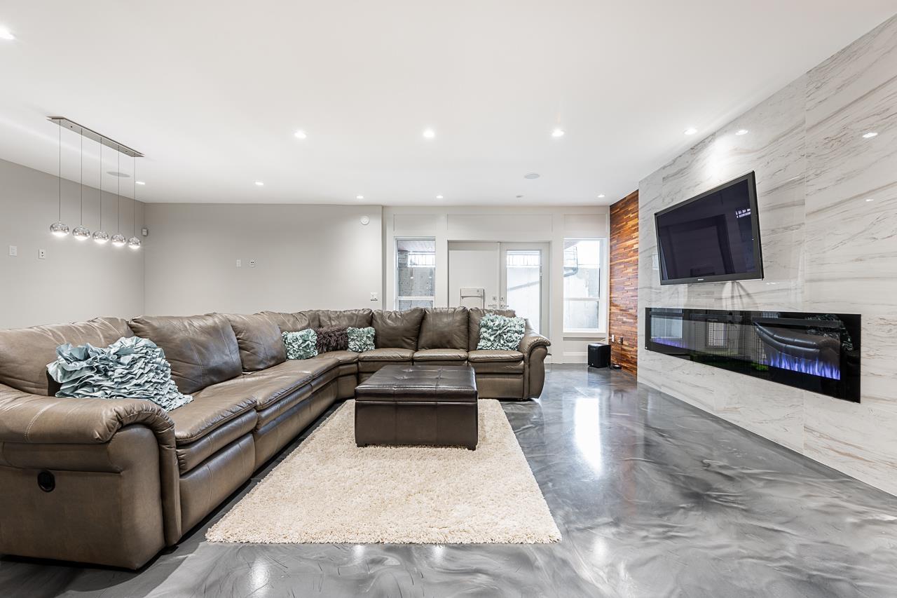 21795 86A AVENUE, Langley