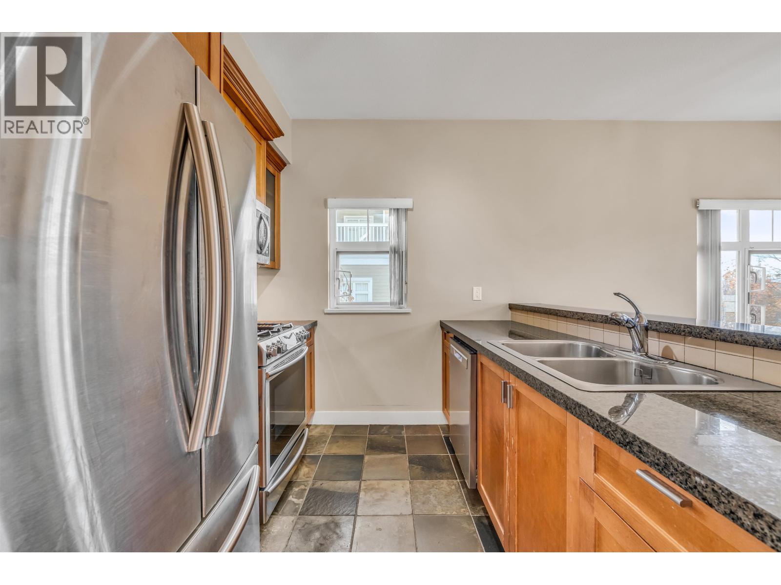 157 7388 MACPHERSON AVENUE, Burnaby