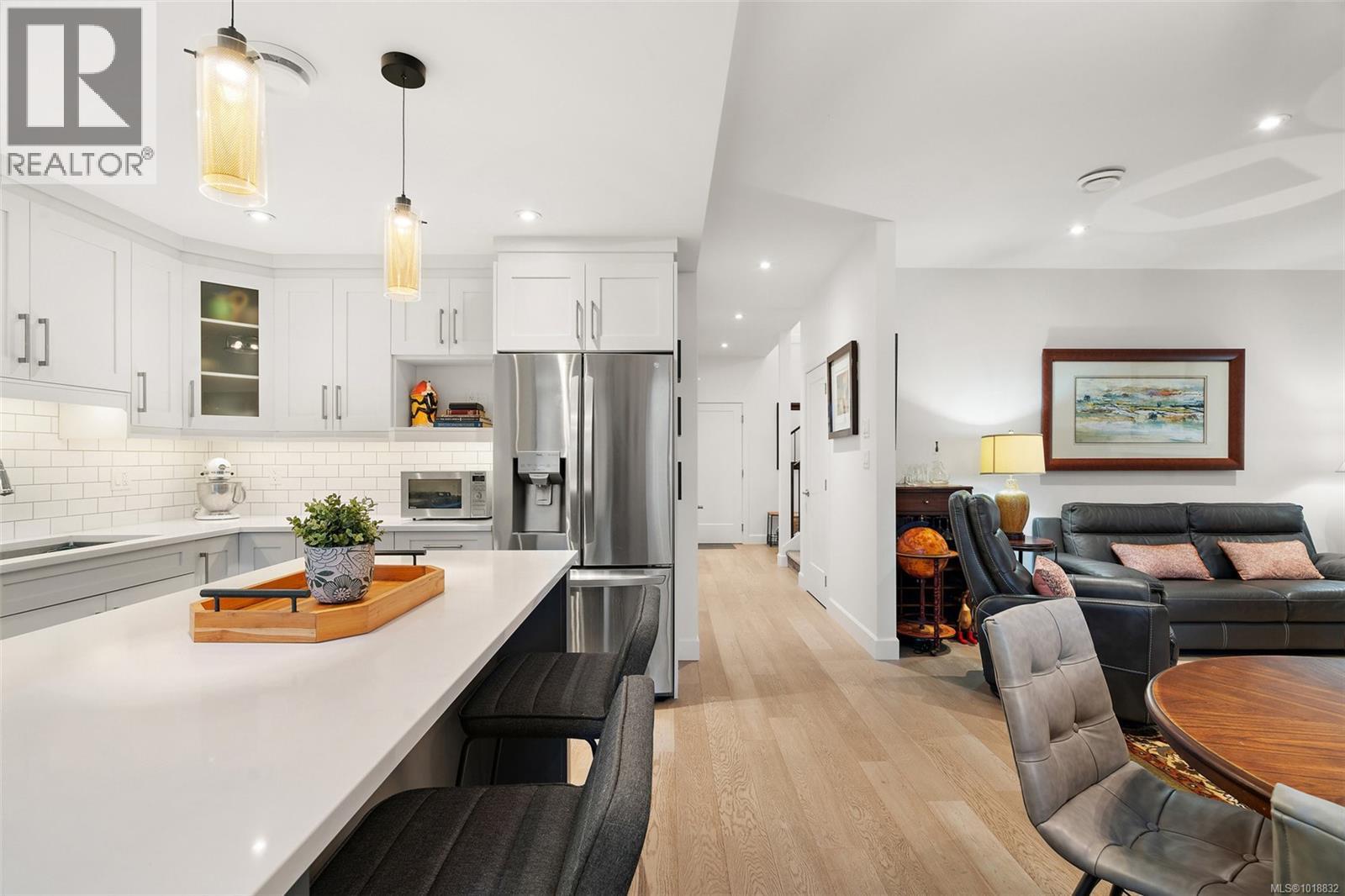 5869 Deuchars Dr, Duncan