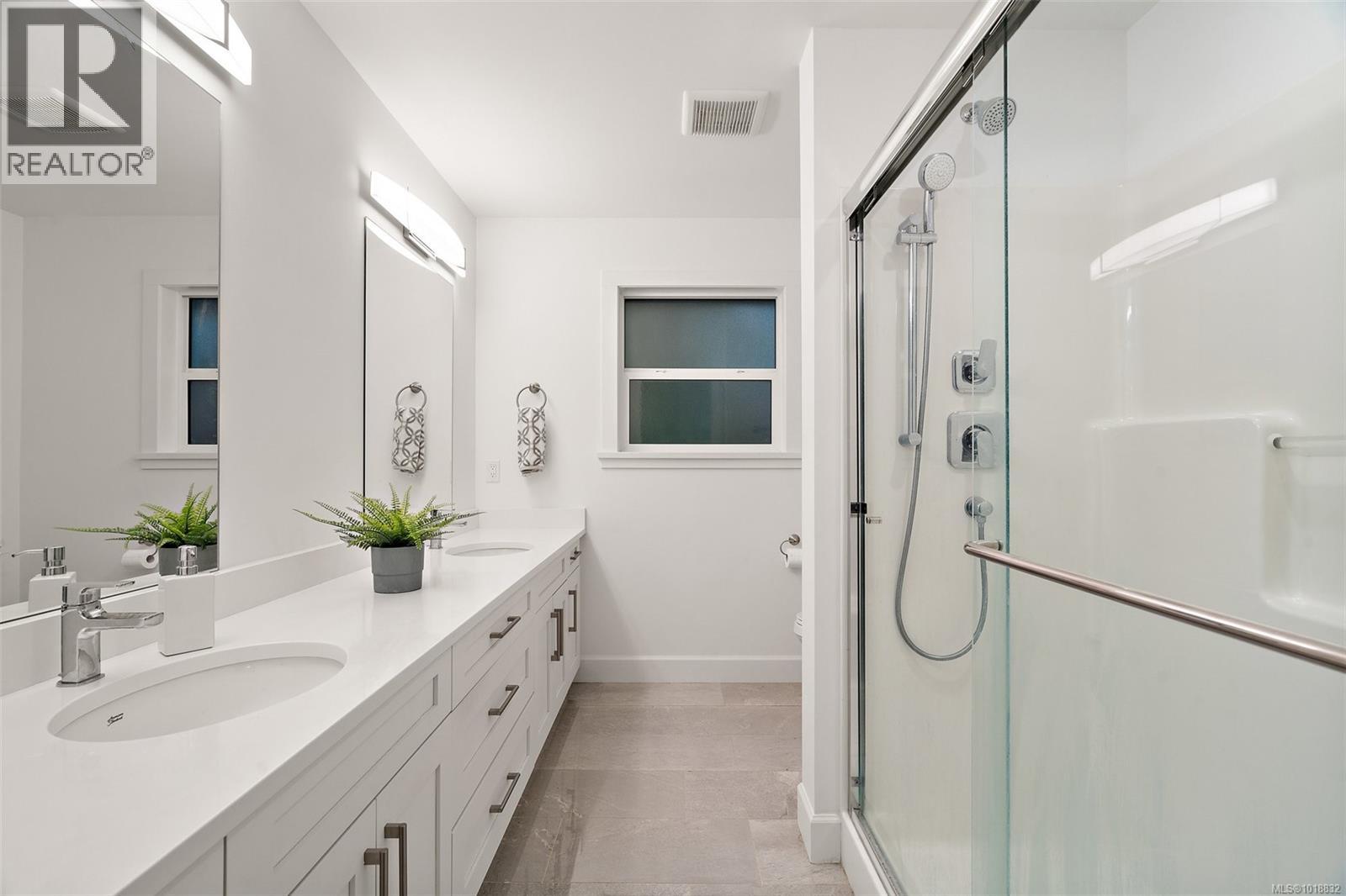 5869 Deuchars Dr, Duncan