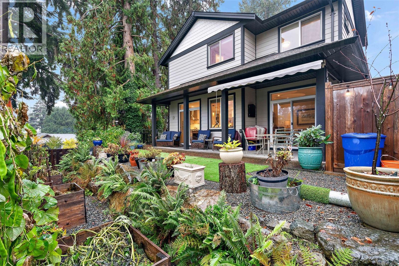 5869 Deuchars Dr, Duncan