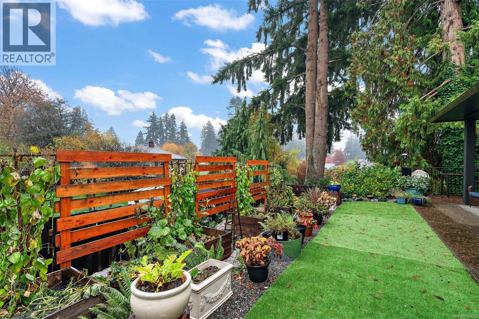 5869 Deuchars Dr, Duncan