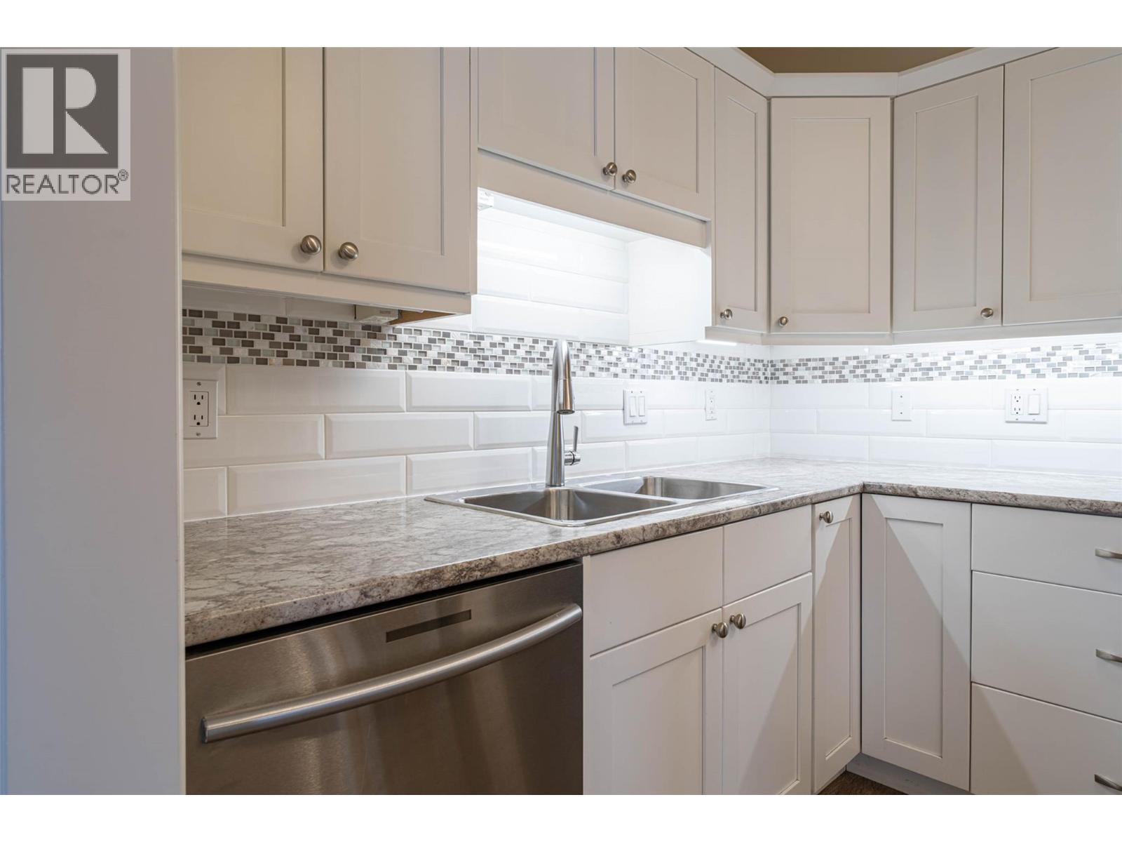 3300 Centennial Drive Unit# 411, Vernon