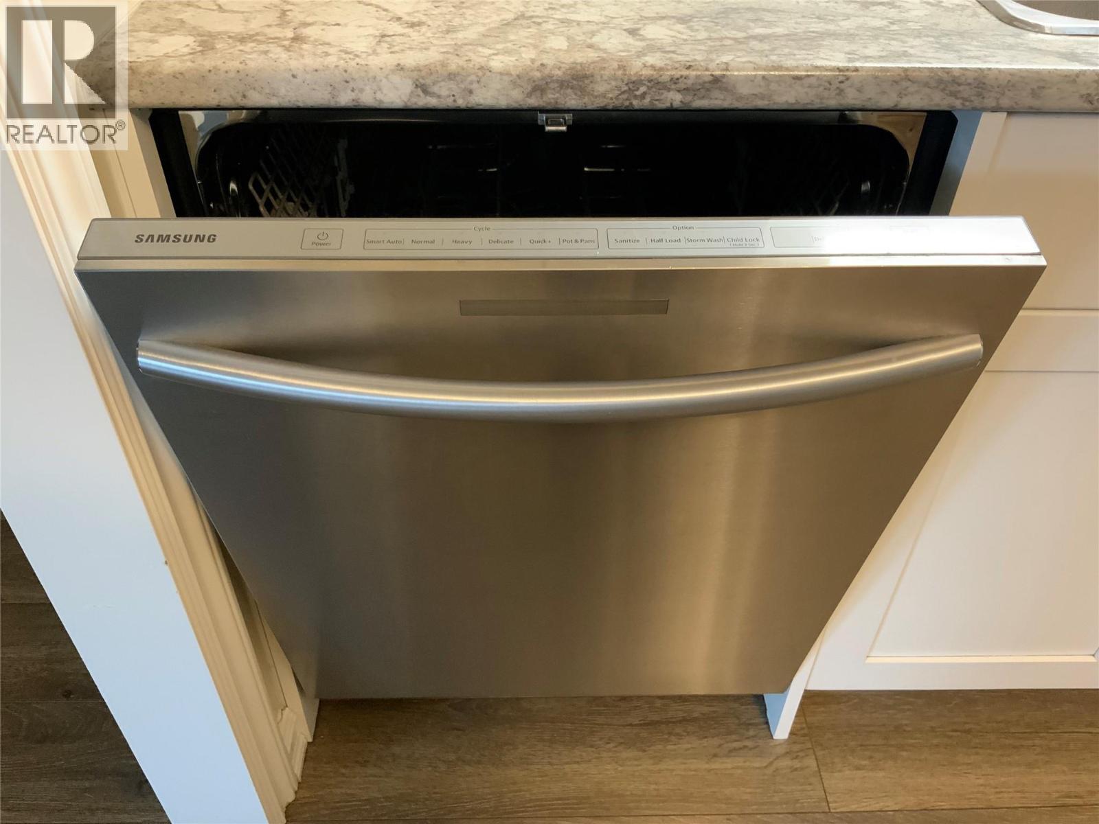 3300 Centennial Drive Unit# 411, Vernon