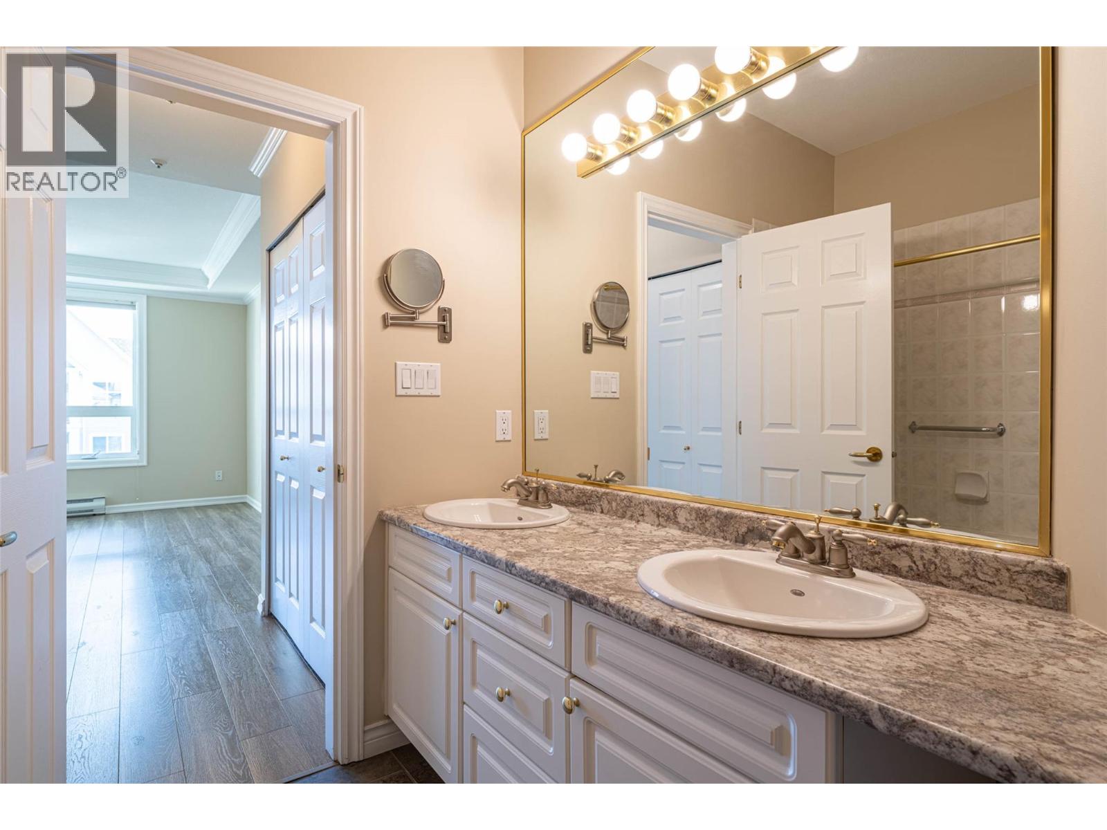 3300 Centennial Drive Unit# 411, Vernon