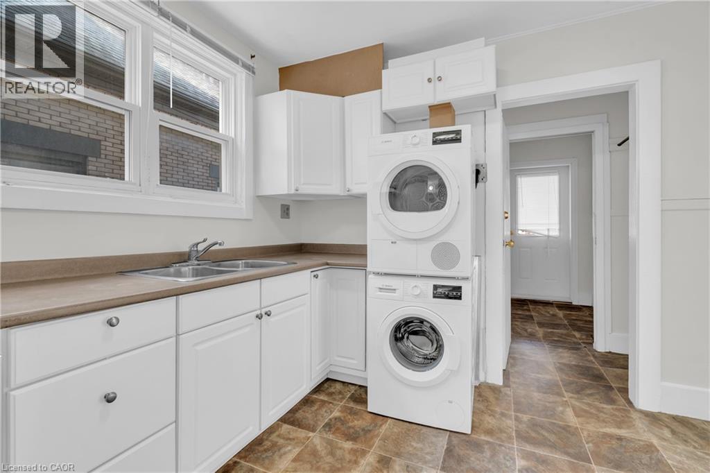 503 VICTORIA Street N Unit# 2