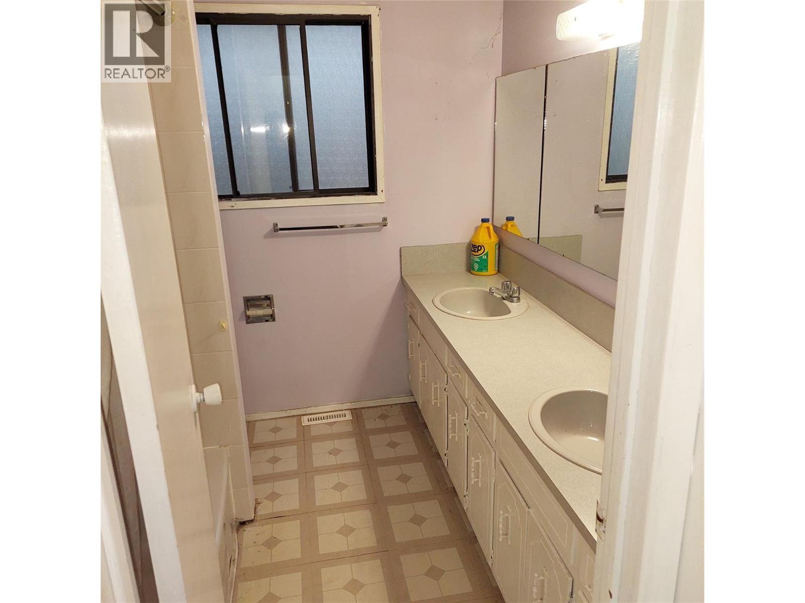  6942 Longacre Drive, Vernon