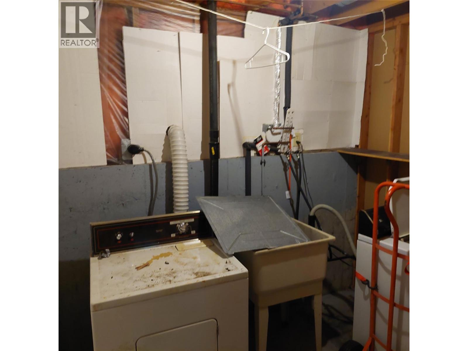  6942 Longacre Drive, Vernon