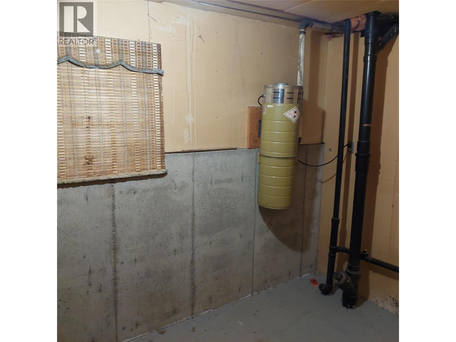  6942 Longacre Drive, Vernon