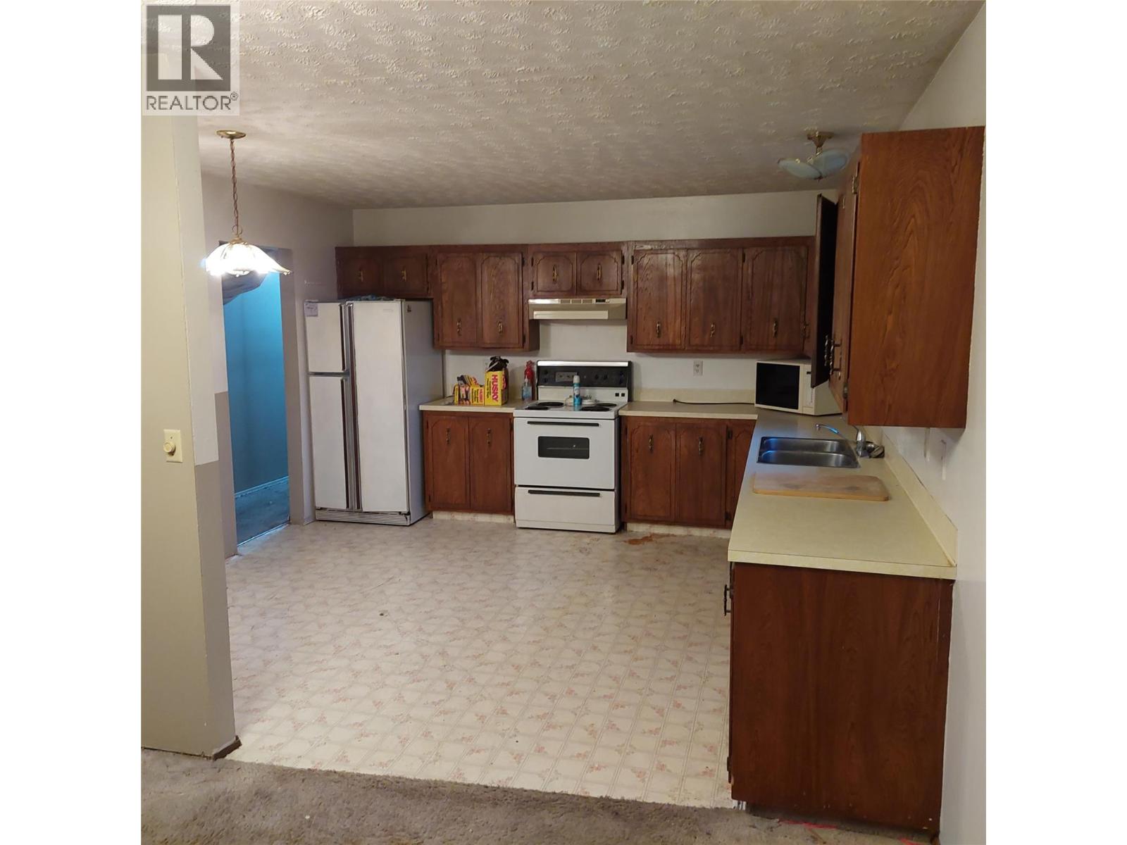  6942 Longacre Drive, Vernon