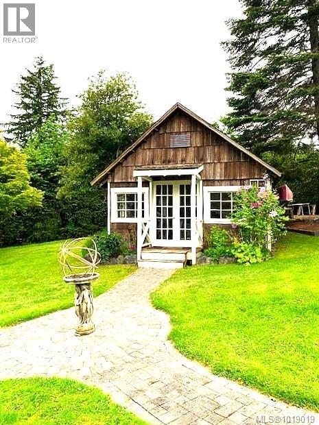 660 Frayne Rd, Mill Bay