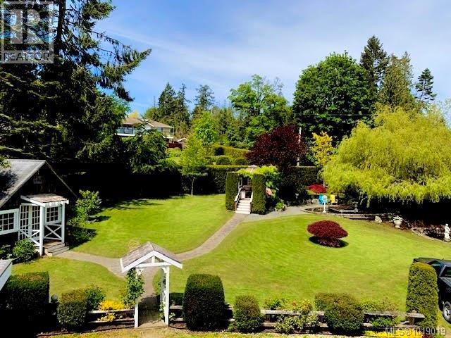 660 Frayne Rd, Mill Bay