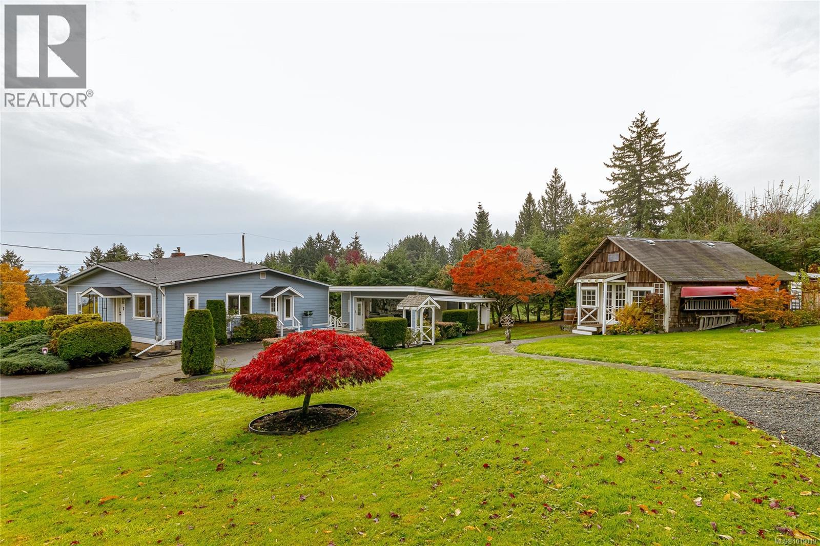 660 Frayne Rd, Mill Bay