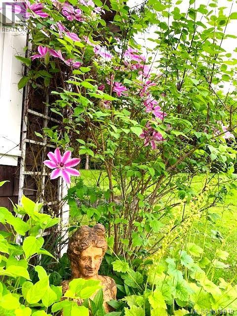 660 Frayne Rd, Mill Bay