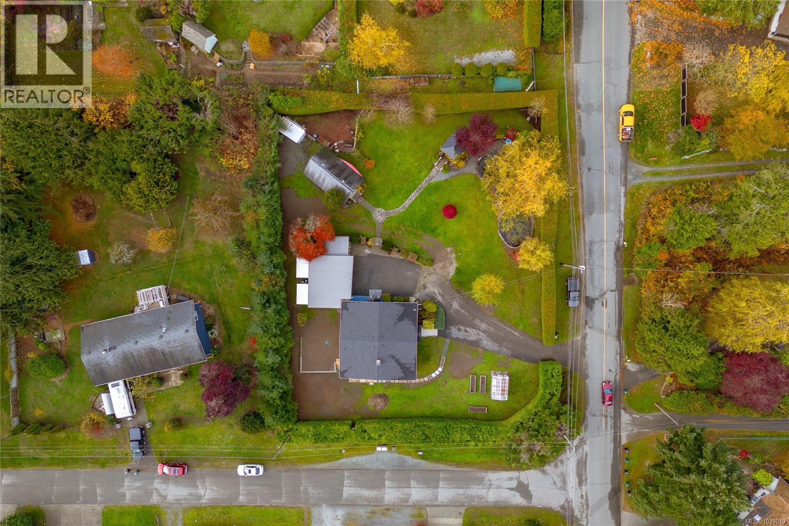 660 Frayne Rd, Mill Bay