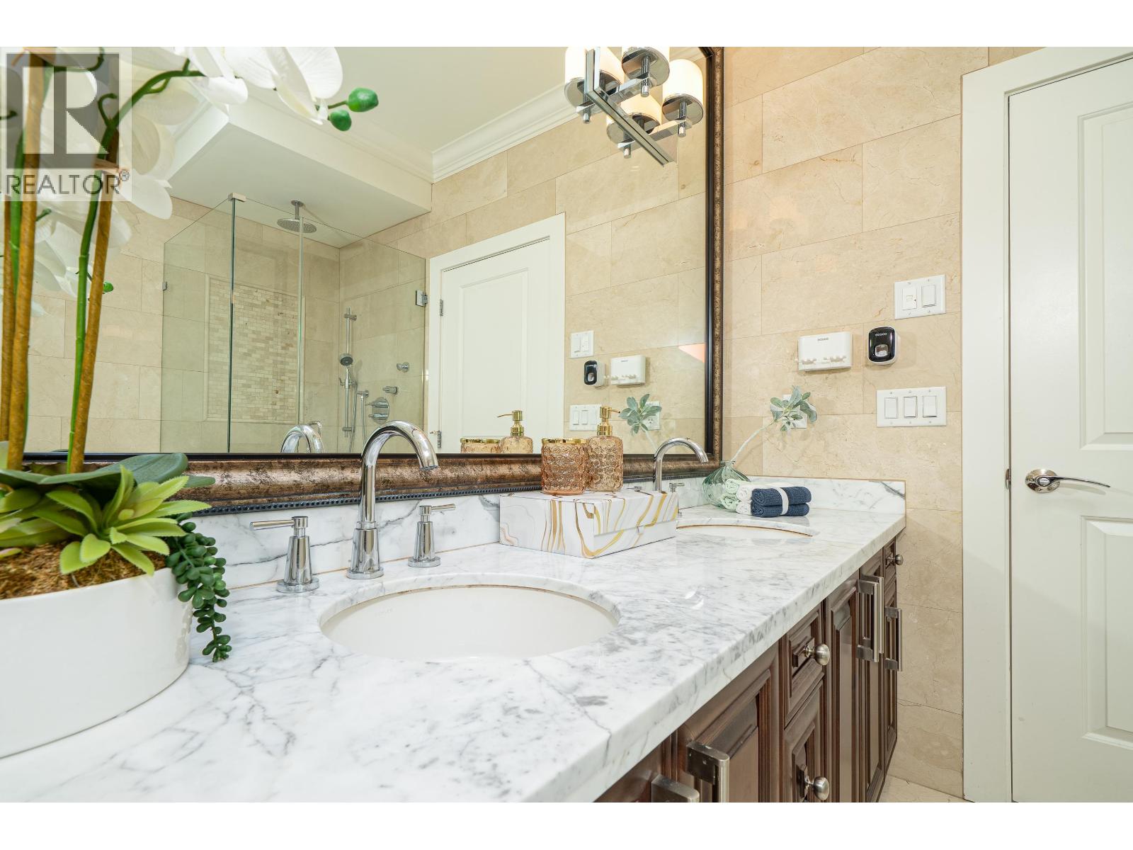 5631 CHEMAINUS DRIVE, Richmond