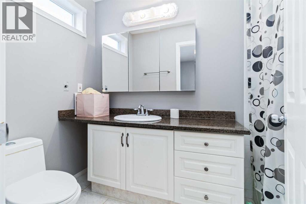 328 Burton Place, Fort McMurray