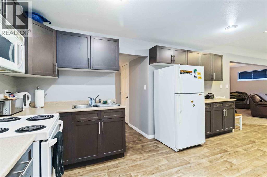 328 Burton Place, Fort McMurray