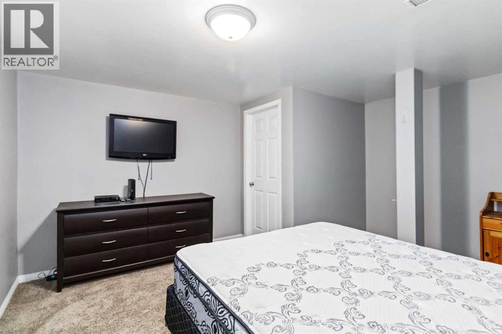 328 Burton Place, Fort McMurray