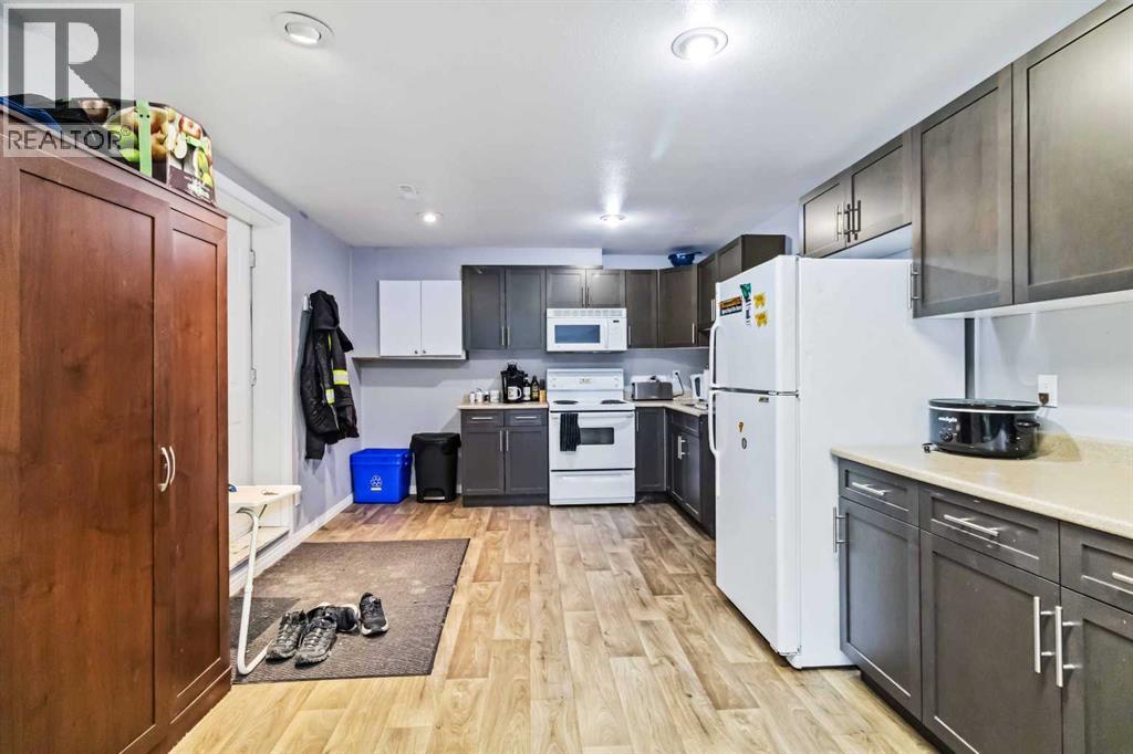 328 Burton Place, Fort McMurray