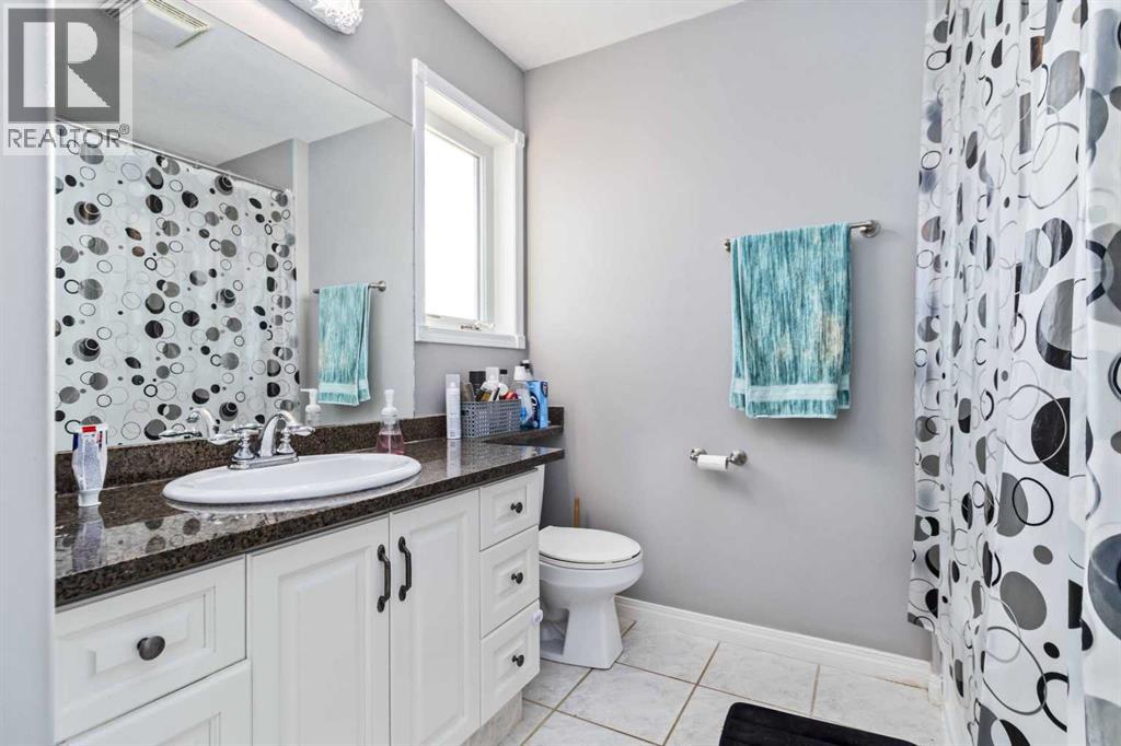 328 Burton Place, Fort McMurray