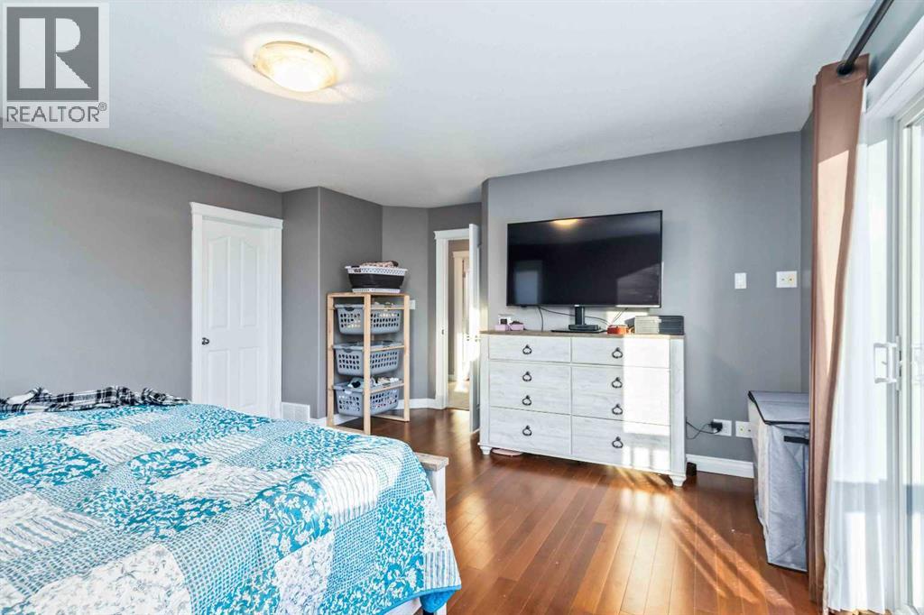 328 Burton Place, Fort McMurray