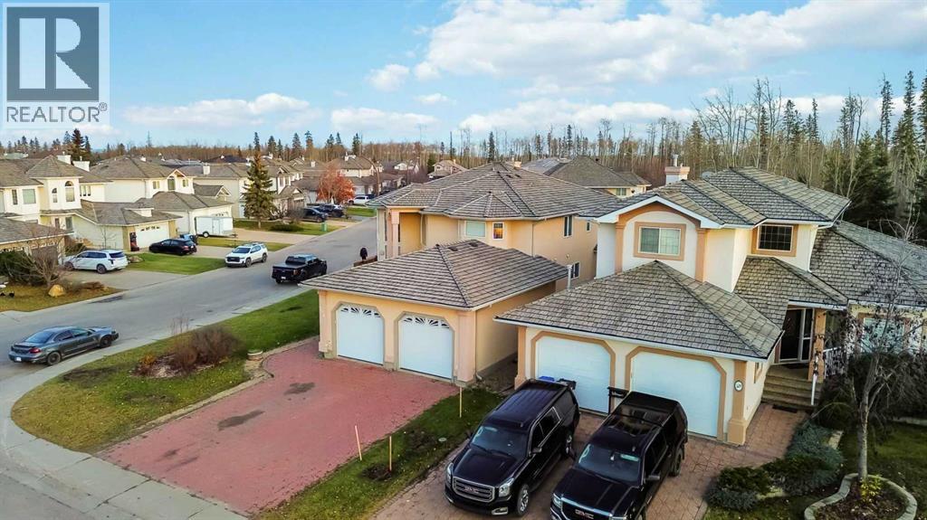 328 Burton Place, Fort McMurray
