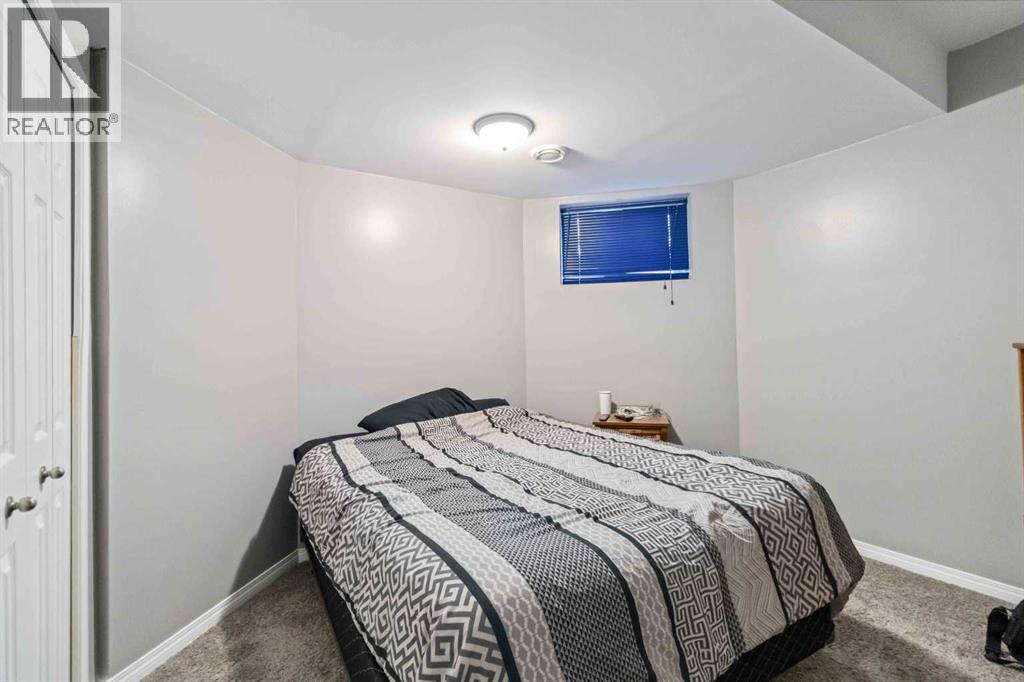 328 Burton Place, Fort McMurray